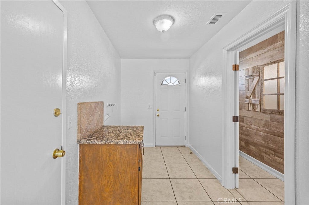 2777 Norco, Norco, CA 92860 Laundry Room - 2777 Norco Drive