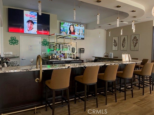 Full Bar