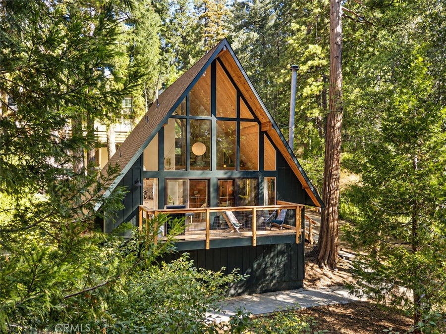 Property photo for 385 Birchwood, Lake Arrowhead, CA