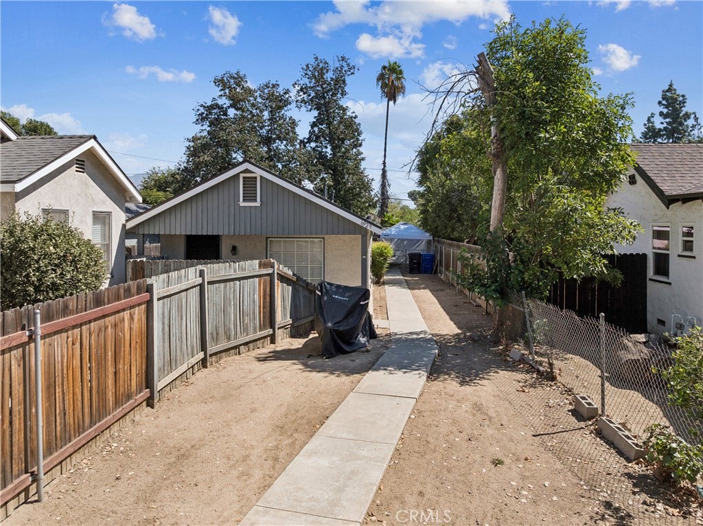 6925 Barton, San Bernardino, CA 92404 6925 Barton, San Bernardino, CA 92404