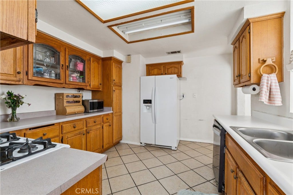 6925 Barton, San Bernardino, CA 92404 6925 Barton, San Bernardino, CA 92404
