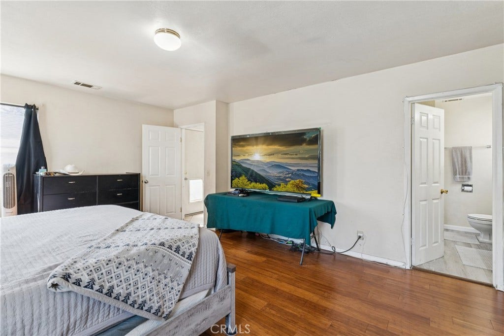 6925 Barton, San Bernardino, CA 92404 Main Unit 2925-Primary