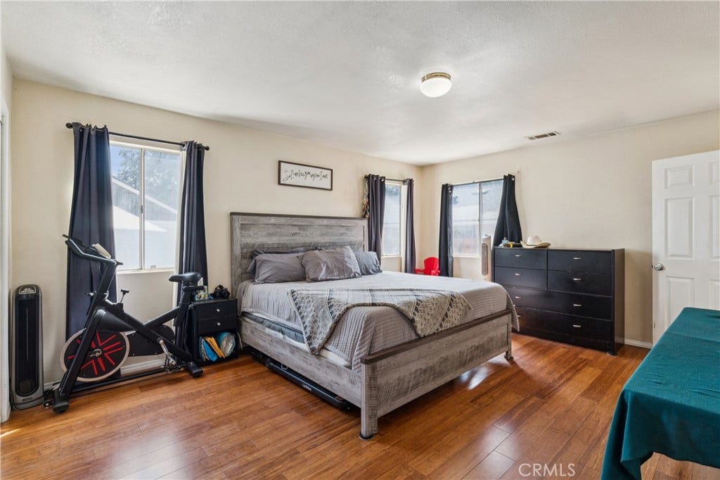 6925 Barton, San Bernardino, CA 92404 Main Unit 2925-Primary