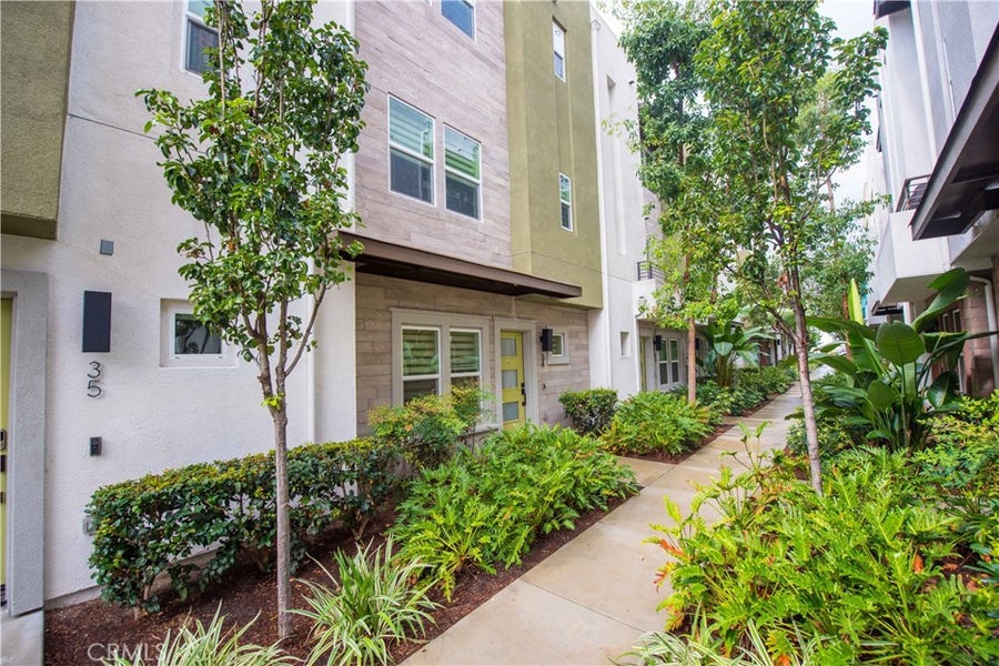 Property photo for 923 E Mason Lane, #34, Anaheim, CA