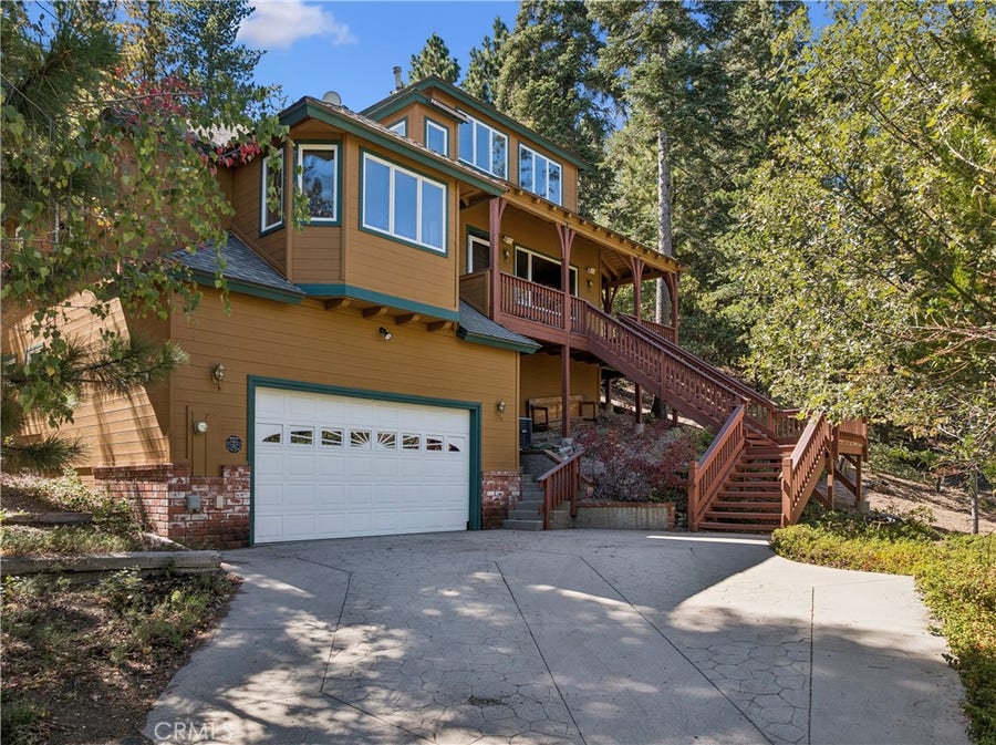 Property photo for 266 El Dorado Drive, Lake Arrowhead, CA