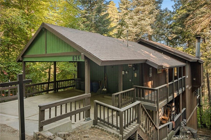 Property photo for 824 Oakmont Lane, Lake Arrowhead, CA