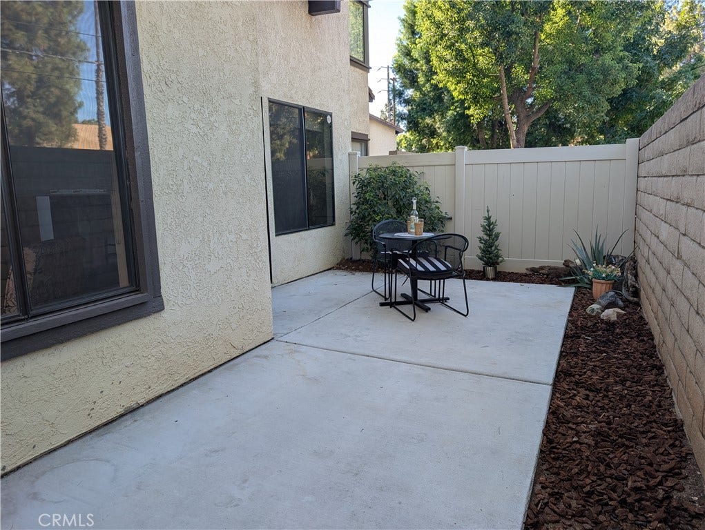 5050 Canyon Crest Drive, Riverside, CA 92507 Easy lifestyle back patio.