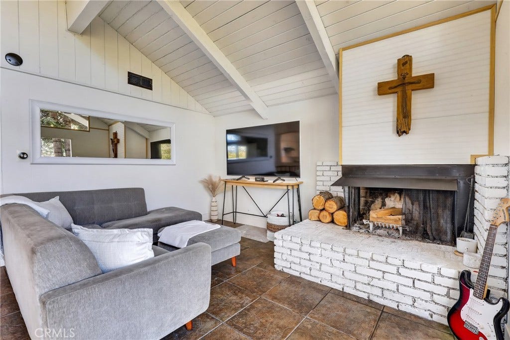 628 Rose, Twin Peaks, CA 92391 628 Rose, Twin Peaks, CA 92391