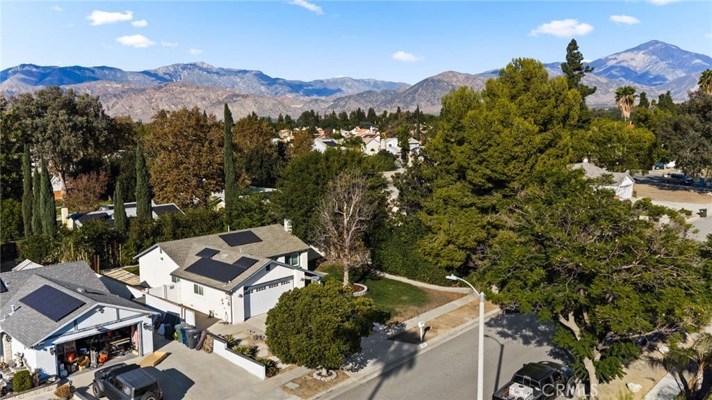 1557 Cambridge Avenue, Redlands, CA 92374