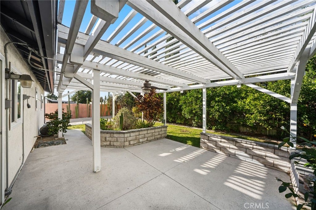 1557 Cambridge Avenue, Redlands, CA 92374