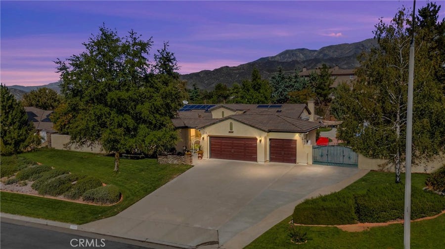 Property photo for 13920 Meadow View Lane, Yucaipa, CA
