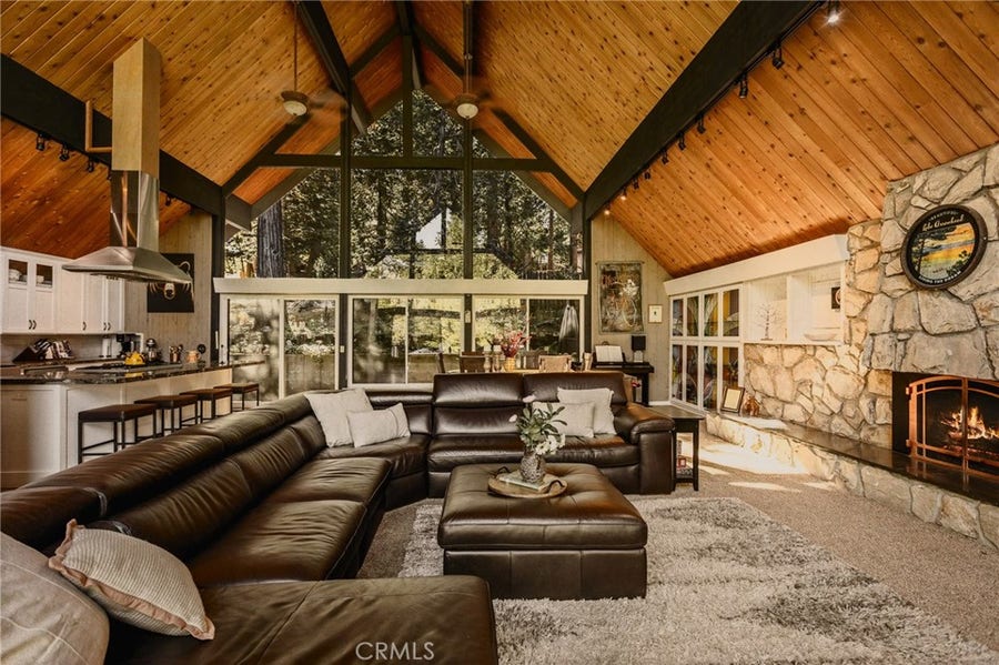 Property photo for 779 Grass Valley, Lake Arrowhead, CA