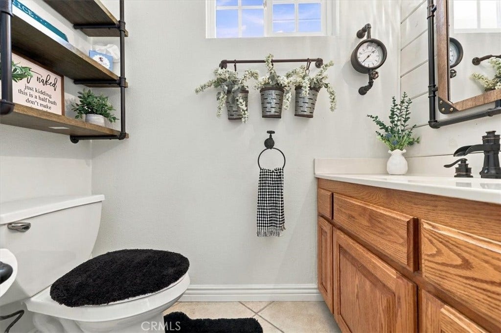 2791 Bronco Lane, Norco, CA 92860 1/2 bath