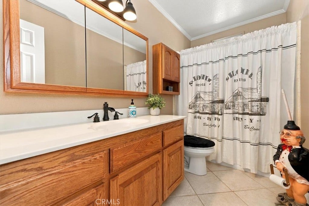 2791 Bronco Lane, Norco, CA 92860 Full Bathroom