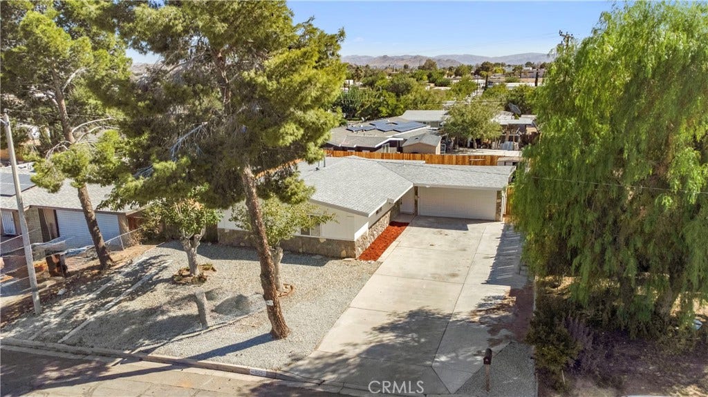 15105 Condor, Victorville, CA 92394
