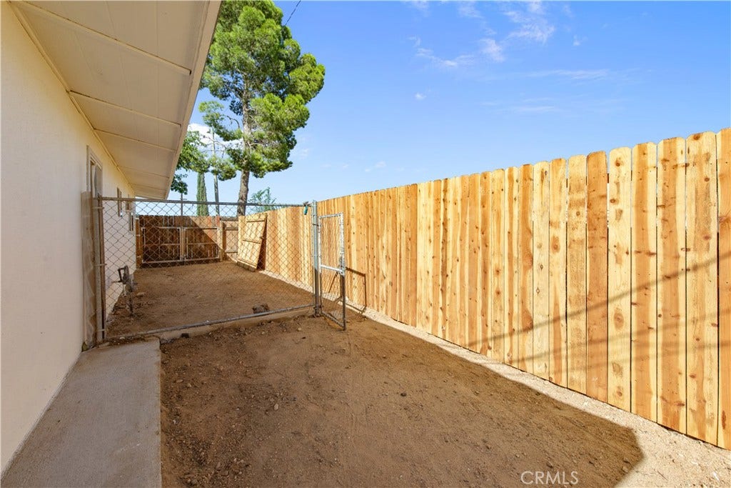 15105 Condor, Victorville, CA 92394