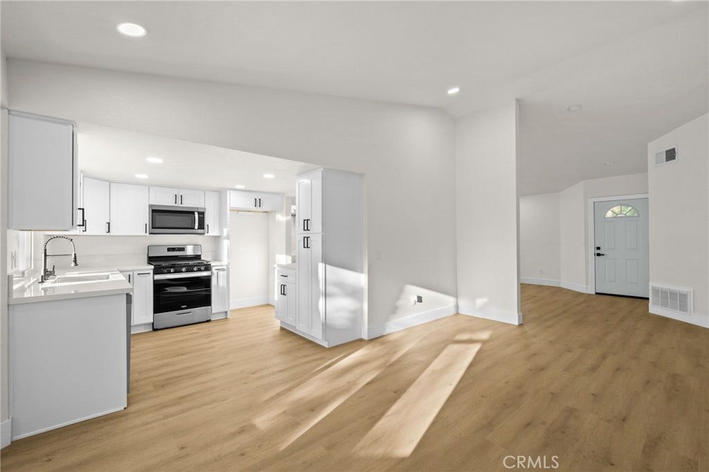 156 S Loretta Avenue, Rialto, CA 92376 156 S Loretta Avenue, Rialto, CA 92376