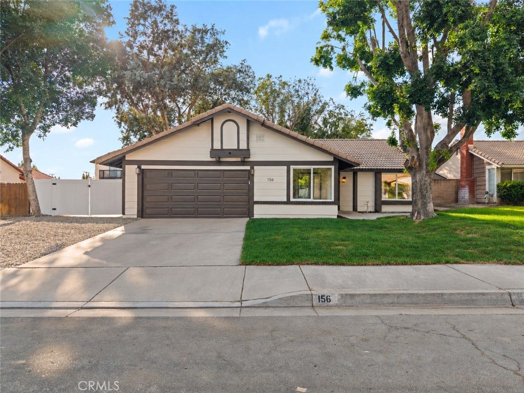 156 S Loretta Avenue, Rialto, CA 92376 156 S Loretta Avenue, Rialto, CA 92376