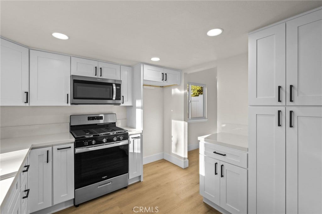 156 S Loretta Avenue, Rialto, CA 92376 156 S Loretta Avenue, Rialto, CA 92376