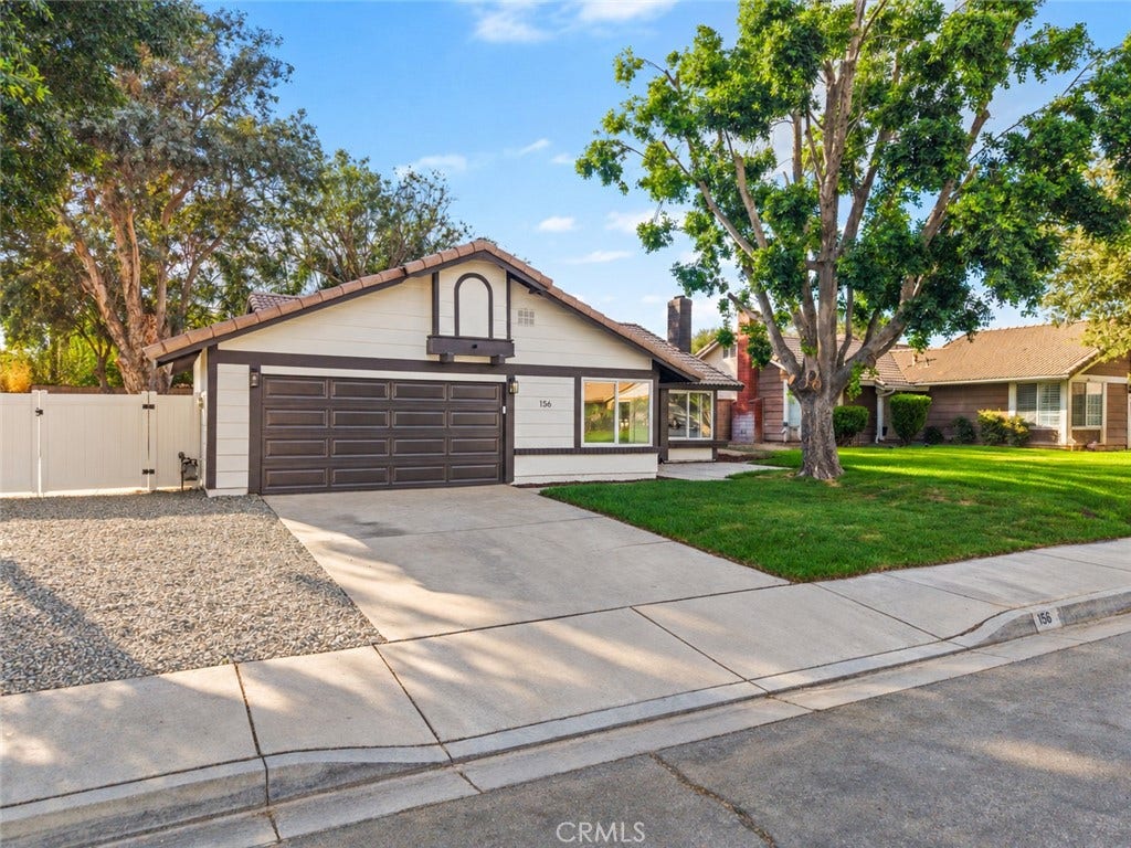 156 S Loretta Avenue, Rialto, CA 92376 156 S Loretta Avenue, Rialto, CA 92376