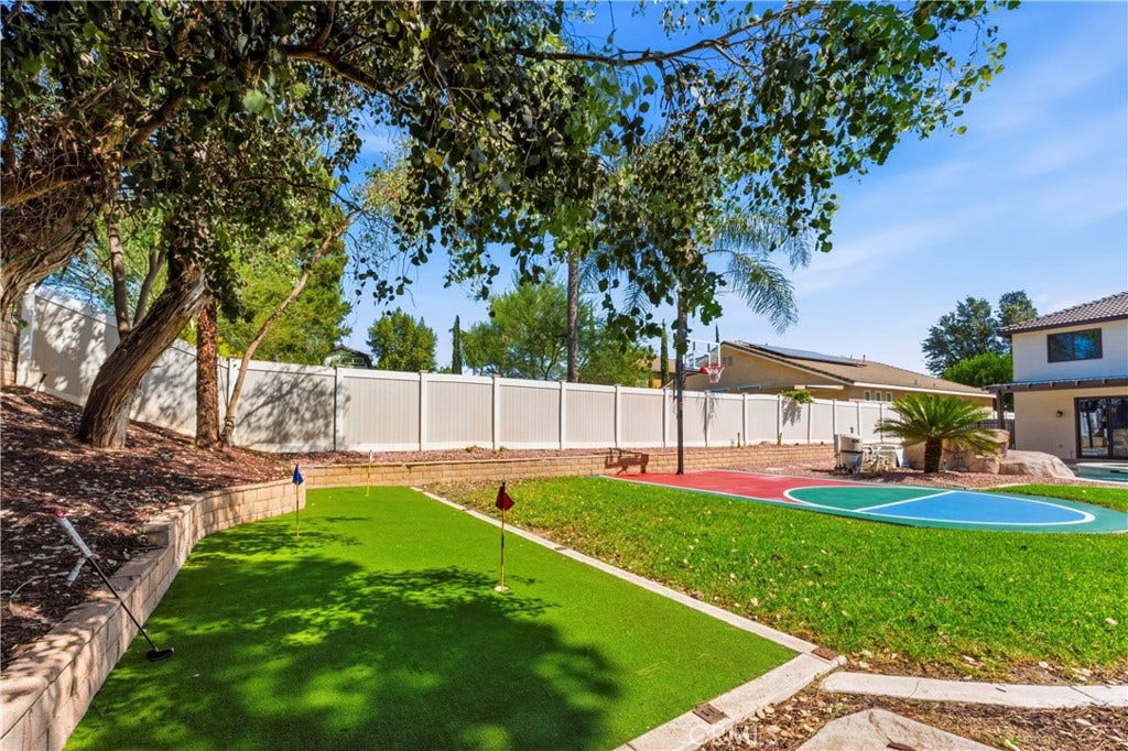 976 Hemingway, Corona, CA 92878 976 Hemingway, Corona, CA 92878