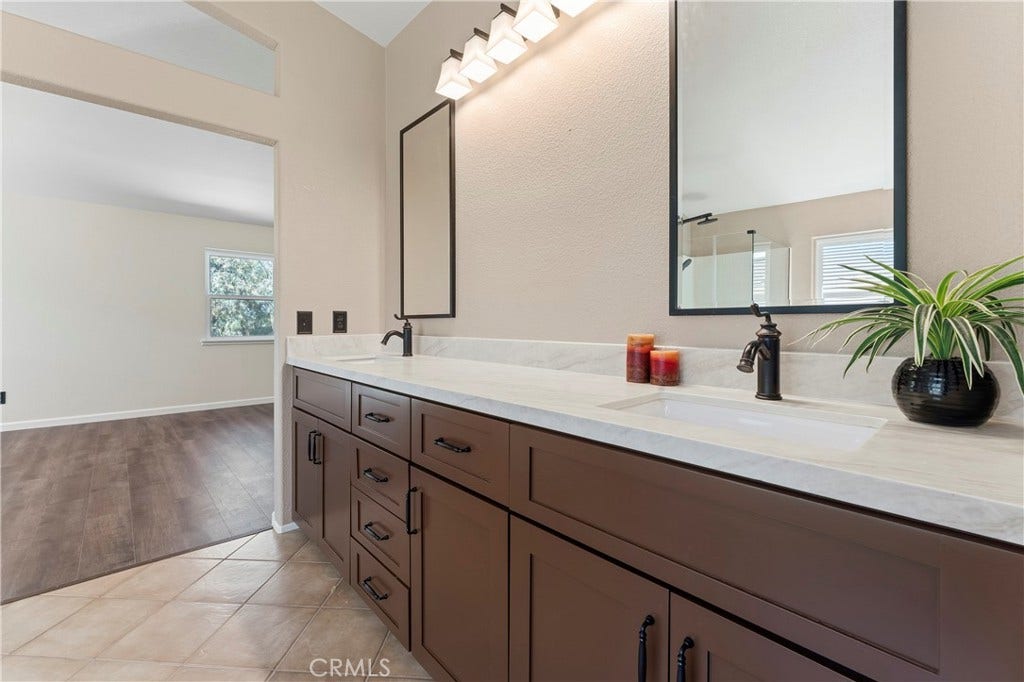 976 Hemingway, Corona, CA 92878 976 Hemingway, Corona, CA 92878