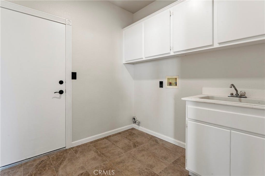 976 Hemingway, Corona, CA 92878 976 Hemingway, Corona, CA 92878