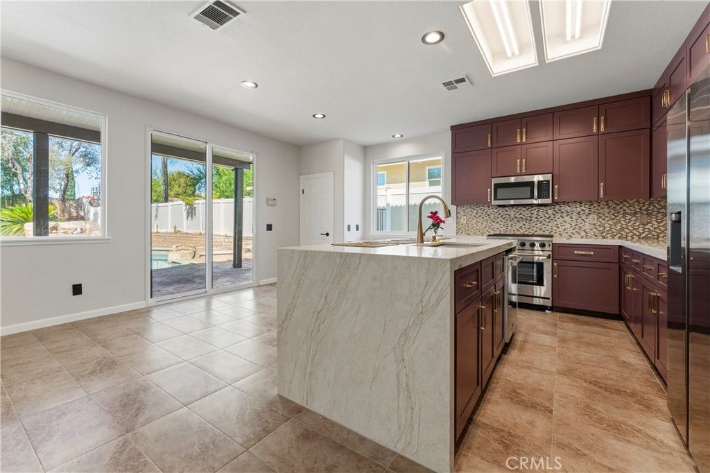 976 Hemingway, Corona, CA 92878 976 Hemingway, Corona, CA 92878