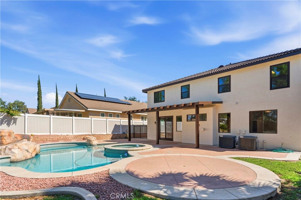 976 Hemingway, Corona, CA 92878 976 Hemingway, Corona, CA 92878