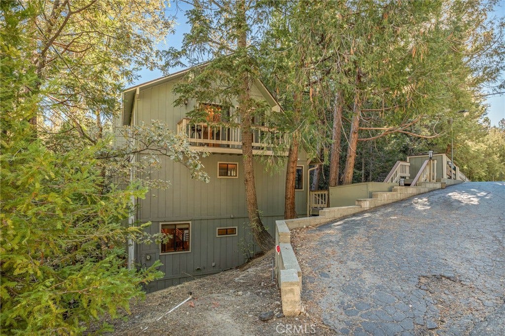 27332 Pinewood, Lake Arrowhead, CA 92352