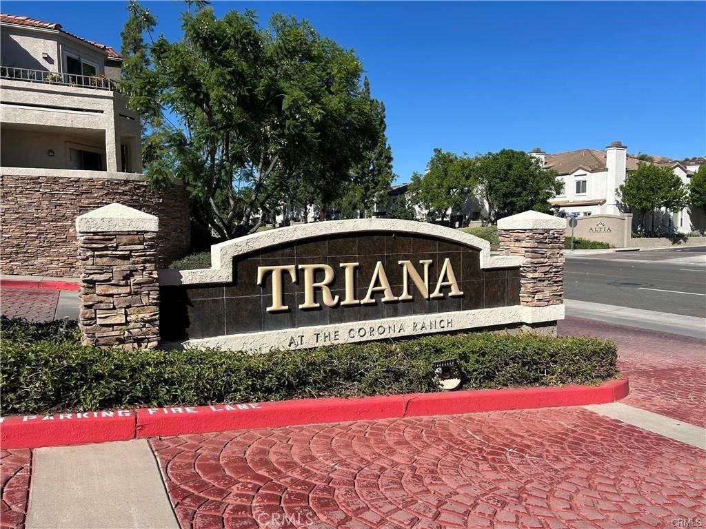 1015 La Terraza, #207, Corona, CA 92879 1015 La Terraza, #207, Corona, CA 92879