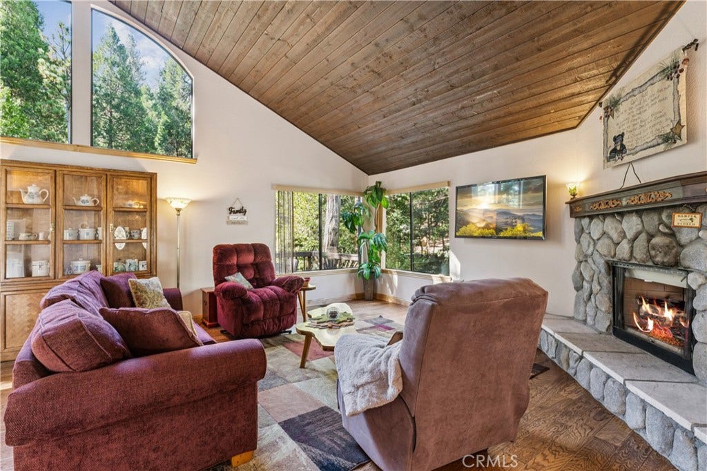 557 Brentwood, Lake Arrowhead, CA 92352 557 Brentwood, Lake Arrowhead, CA 92352