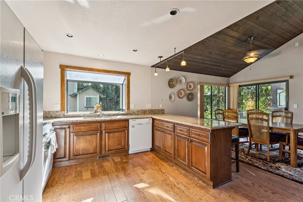 557 Brentwood, Lake Arrowhead, CA 92352 557 Brentwood, Lake Arrowhead, CA 92352