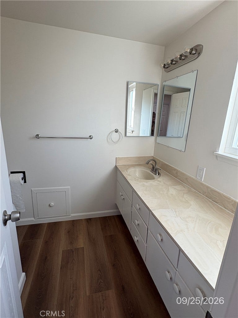 6114 Mckinley, San Bernardino, CA 92404 Primary bathroom sink