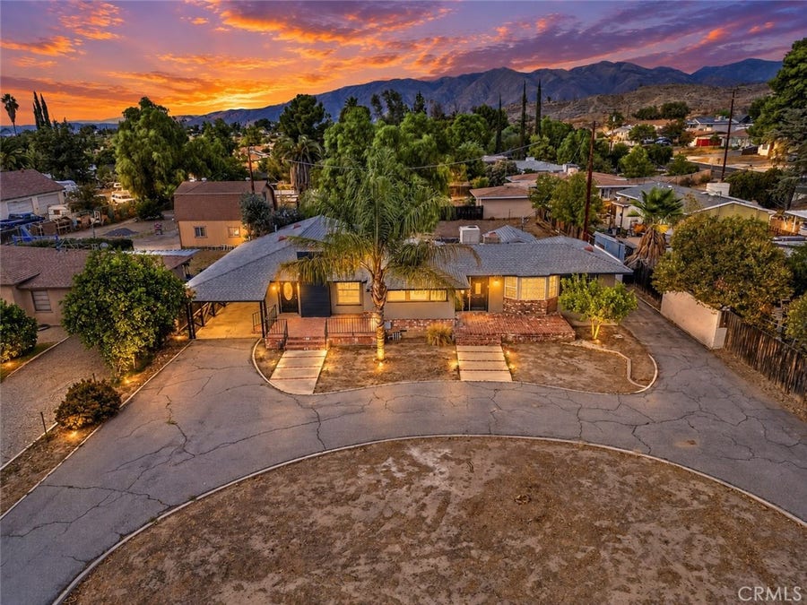 Property photo for 2050 E Oakland, Hemet, CA