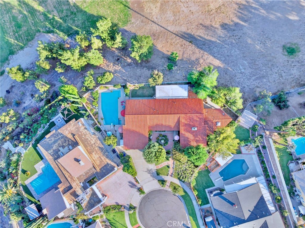 1100 Via Vallarta, Riverside, CA 92506 1100 Via Vallarta, Riverside, CA 92506