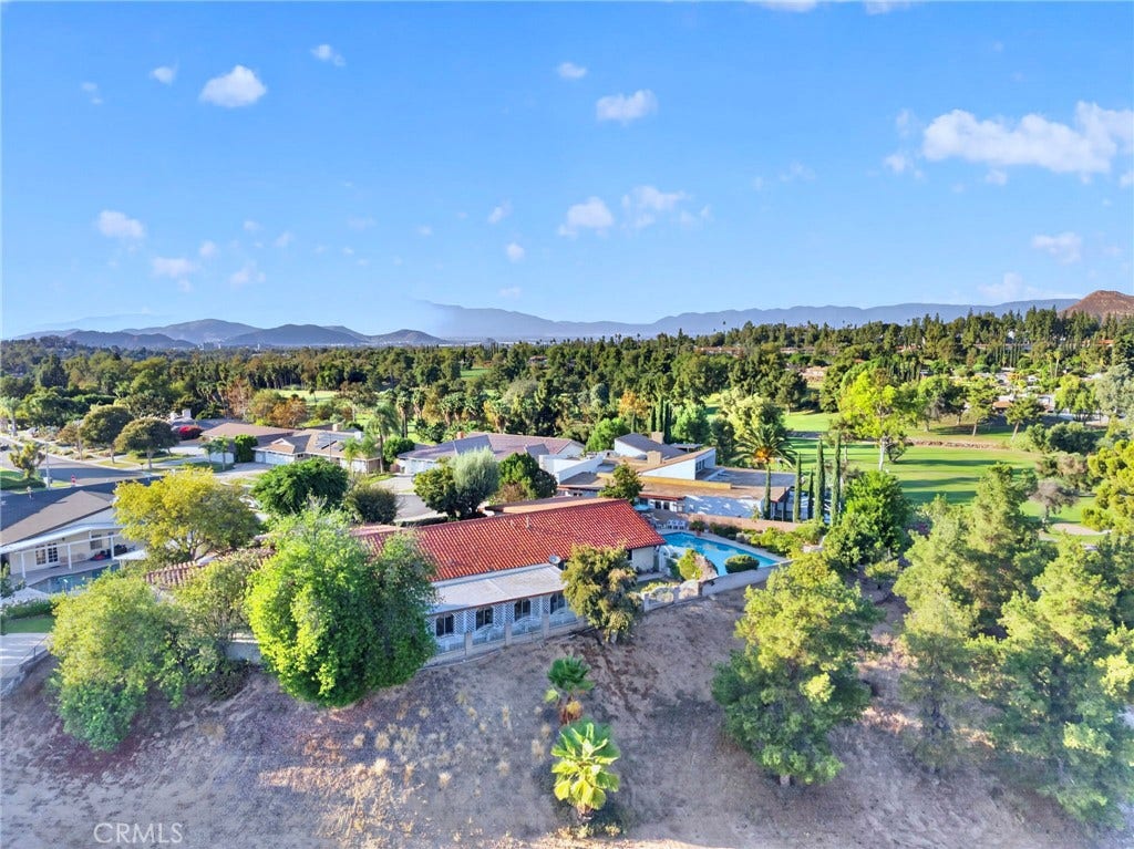 1100 Via Vallarta, Riverside, CA 92506 1100 Via Vallarta, Riverside, CA 92506