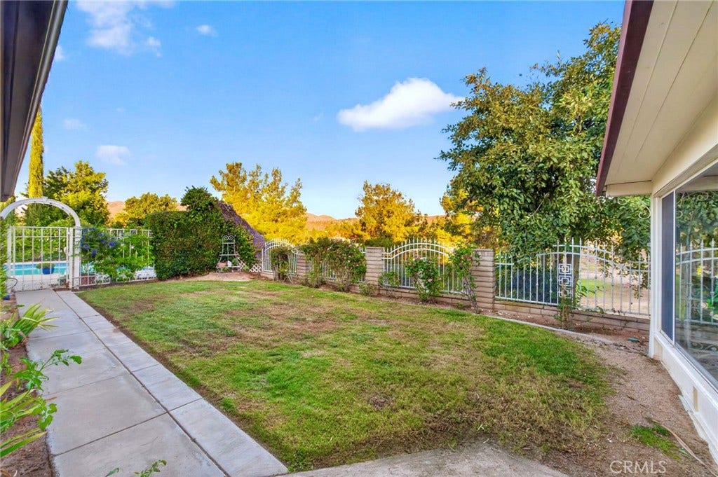 1100 Via Vallarta, Riverside, CA 92506 1100 Via Vallarta, Riverside, CA 92506