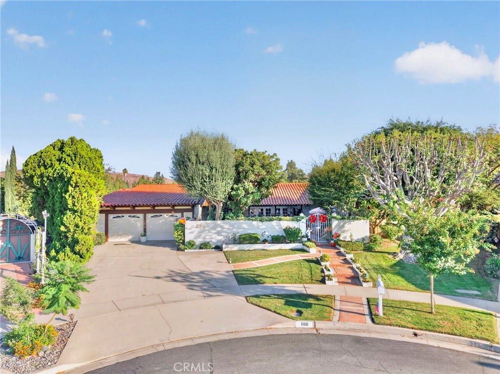 1100 Via Vallarta, Riverside, CA 92506 1100 Via Vallarta, Riverside, CA 92506