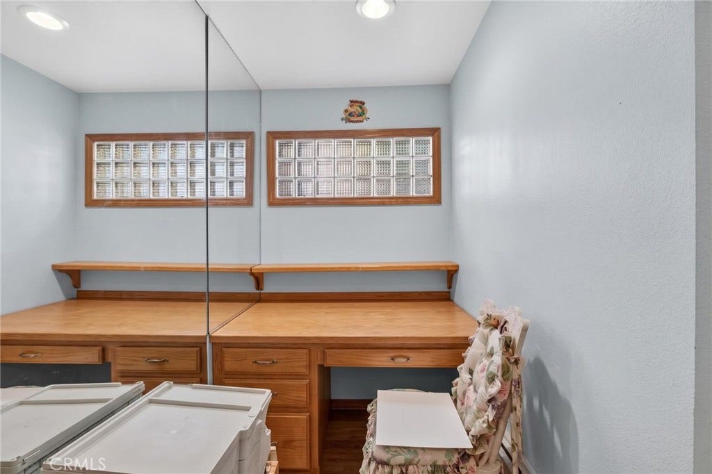 1100 Via Vallarta, Riverside, CA 92506 Dressing Table/Art Table in Primary Bedroom