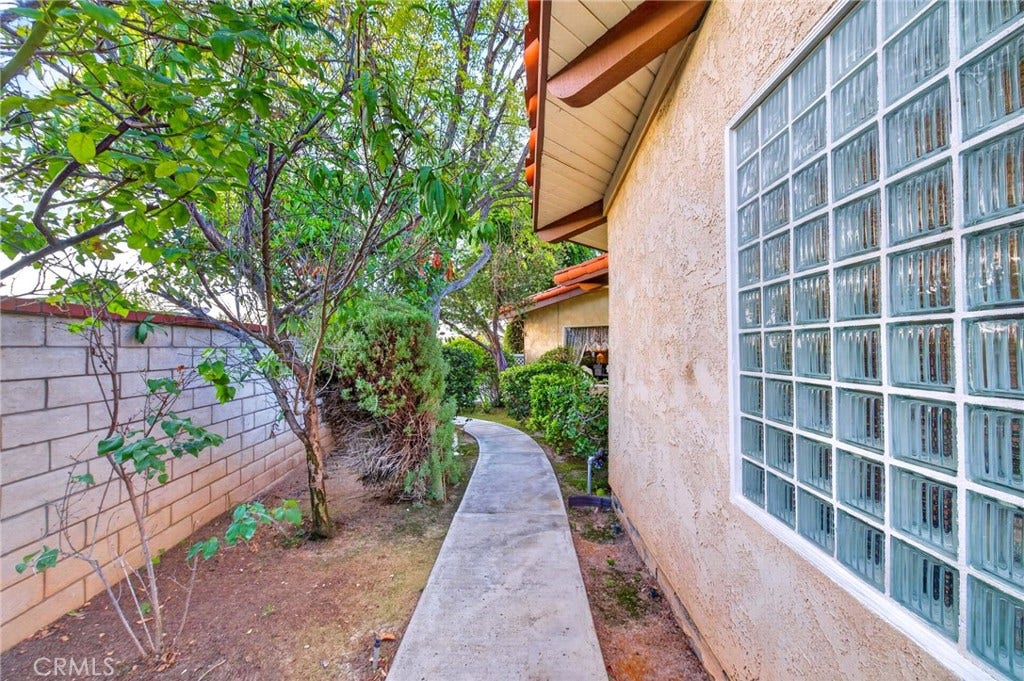 1100 Via Vallarta, Riverside, CA 92506 1100 Via Vallarta, Riverside, CA 92506