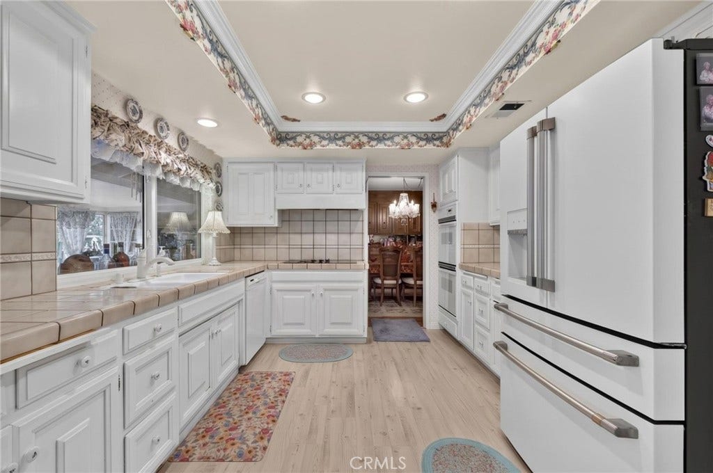 1100 Via Vallarta, Riverside, CA 92506 1100 Via Vallarta, Riverside, CA 92506