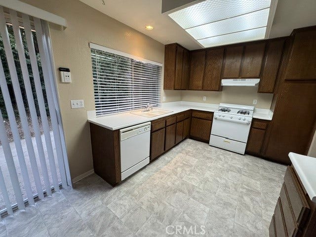 11562 Hartford Court, Riverside, CA 92503 11562 Hartford Court, Riverside, CA 92503