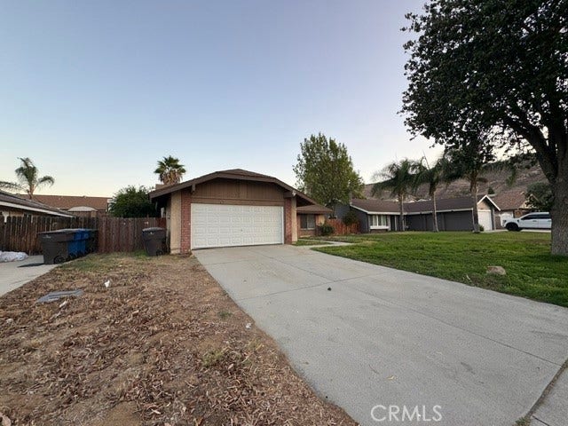 11562 Hartford Court, Riverside, CA 92503 11562 Hartford Court, Riverside, CA 92503