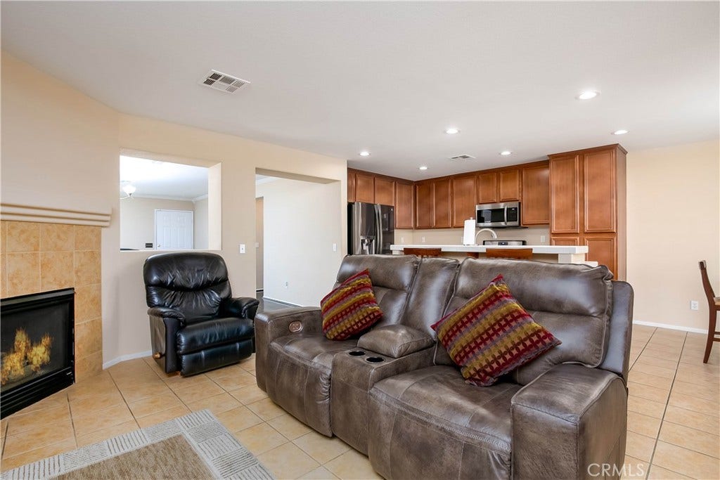 3623 Koufax, Lancaster, CA 93535 3623 Koufax, Lancaster, CA 93535