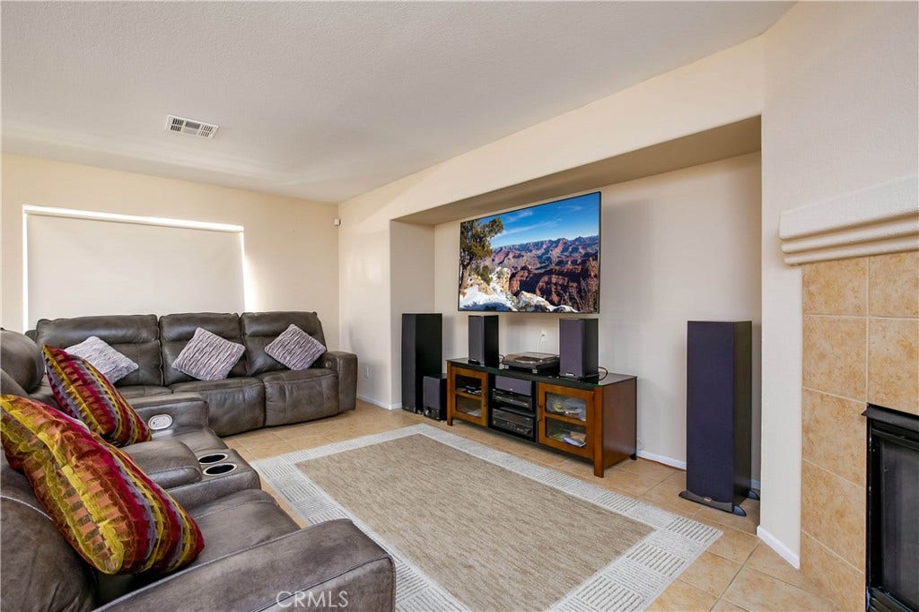 3623 Koufax, Lancaster, CA 93535 3623 Koufax, Lancaster, CA 93535