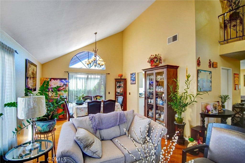 6560 Hemingway, Riverside, CA 92506 6560 Hemingway, Riverside, CA 92506