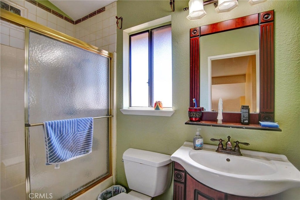 6560 Hemingway, Riverside, CA 92506 6560 Hemingway, Riverside, CA 92506