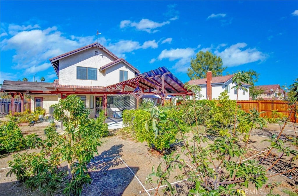 6560 Hemingway, Riverside, CA 92506 6560 Hemingway, Riverside, CA 92506