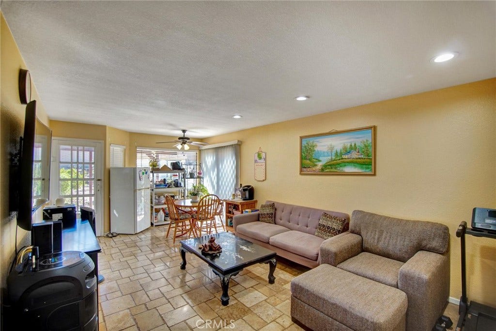 6560 Hemingway, Riverside, CA 92506 6560 Hemingway, Riverside, CA 92506